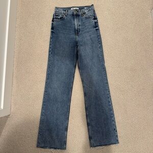NWOT Zara 90s Full Length Jean Size 2